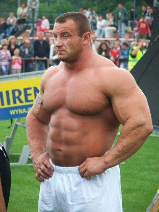 Strong Man Mariusz Pudzianowski Does calorie cycling